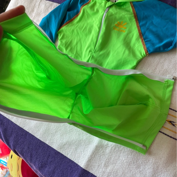 NoZone hooded baby full-length swimsuit (6-12m) - Picture 2 of 3